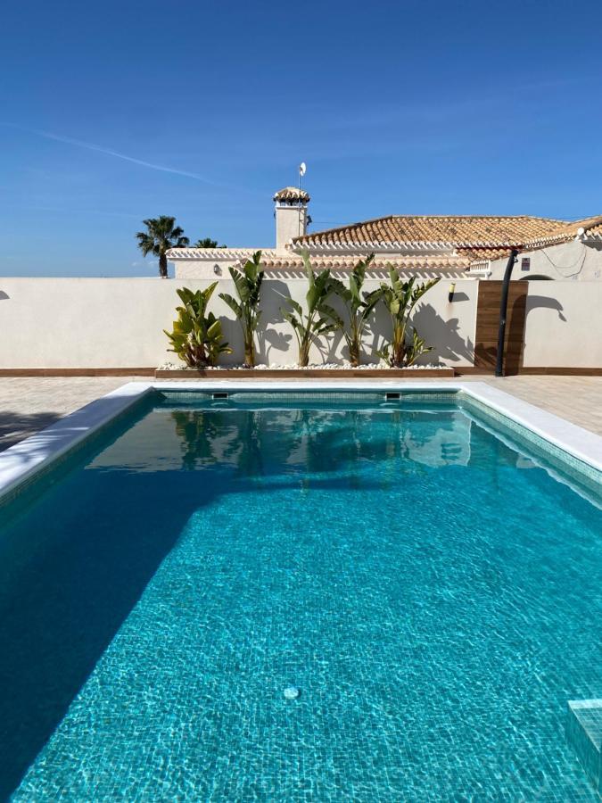 Pink Lagoon Villa Torrevieja Buitenkant foto