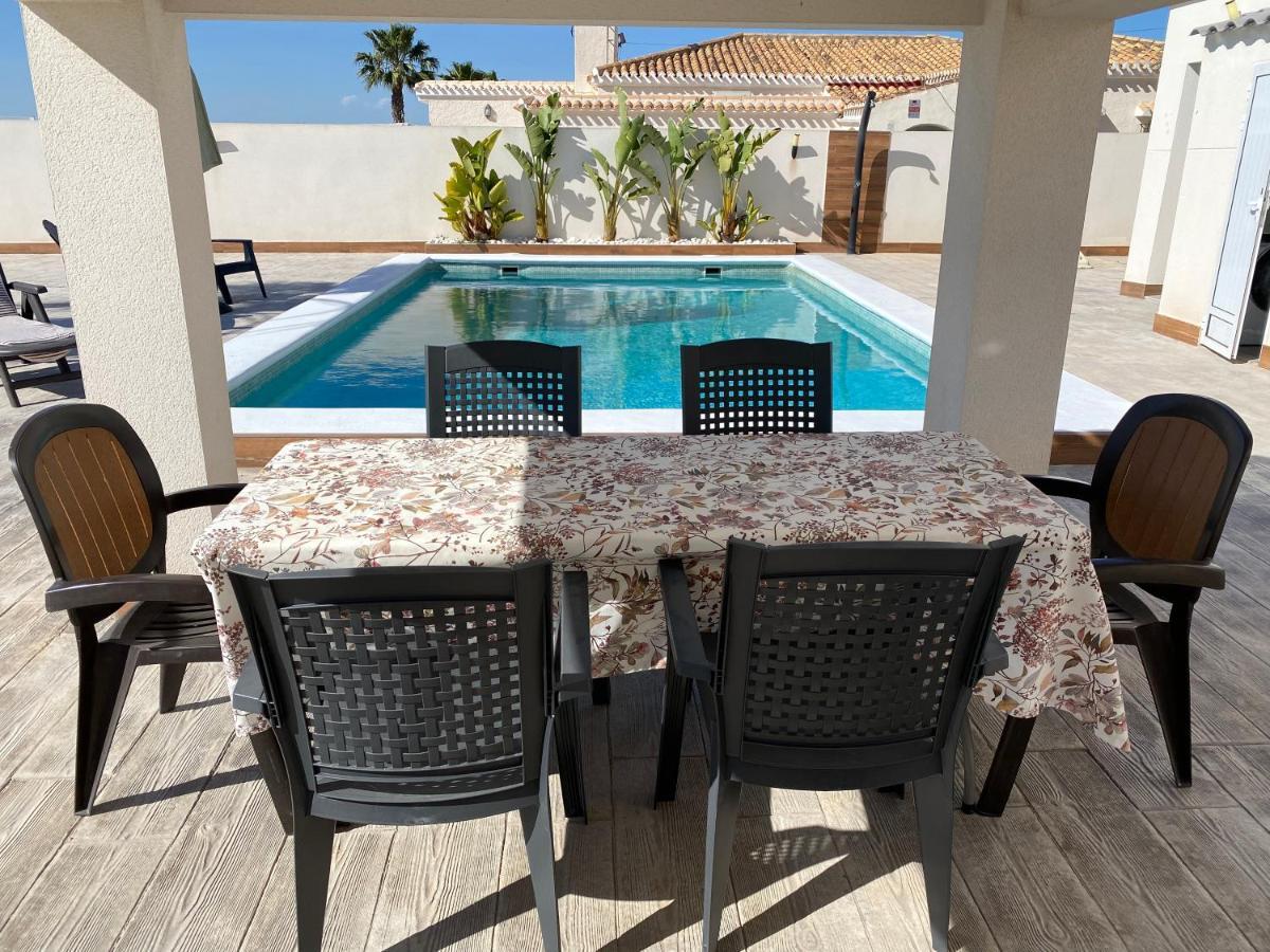 Pink Lagoon Villa Torrevieja Buitenkant foto
